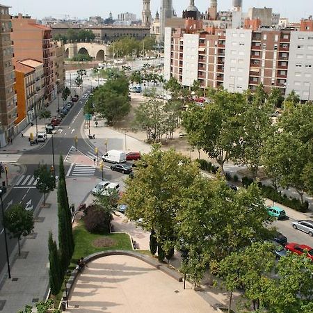 Hostal Puente De Piedra Zaragoza Kültér fotó