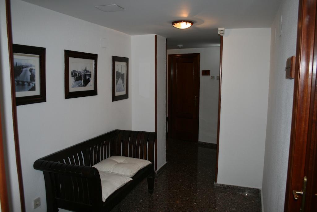 Hostal Puente De Piedra Zaragoza Kültér fotó