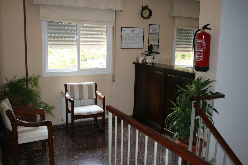 Hostal Puente De Piedra Zaragoza Kültér fotó