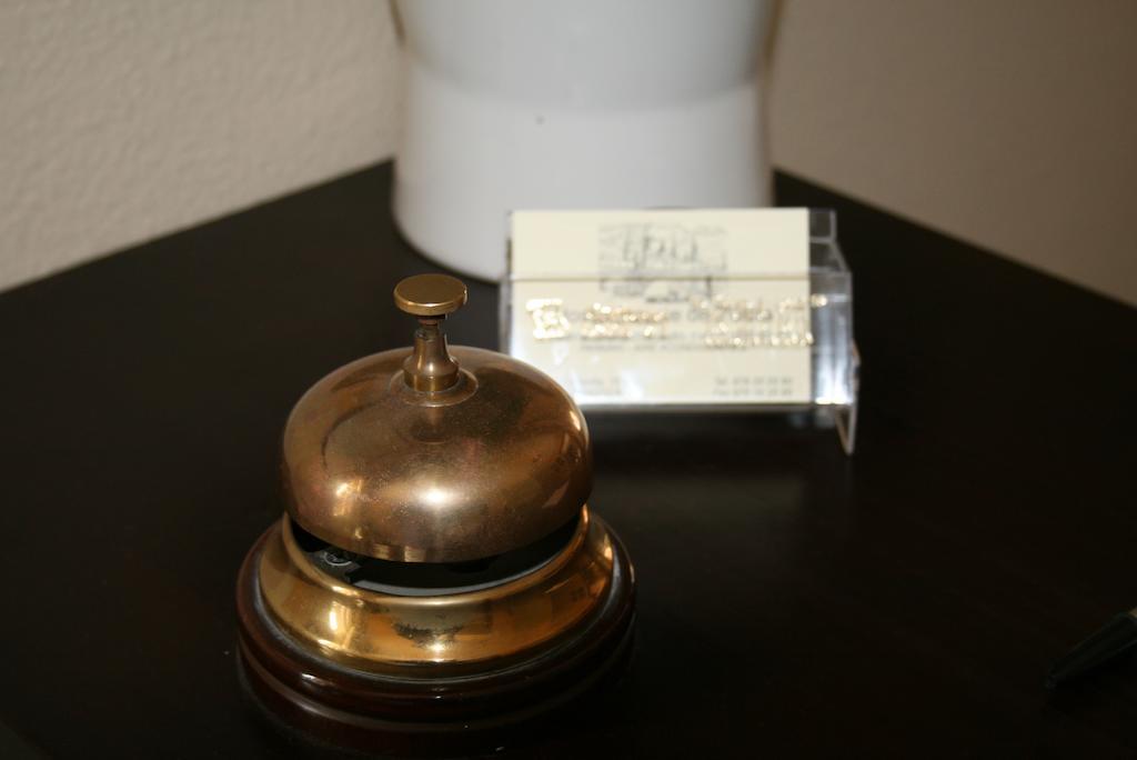Hostal Puente De Piedra Zaragoza Kültér fotó